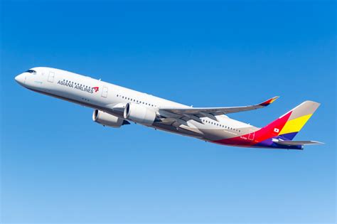 ASIANA AIRLINES .